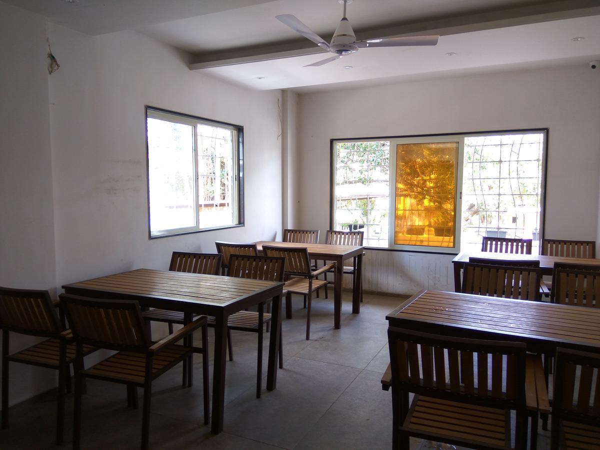 Manasi Inn Satara Exterior foto